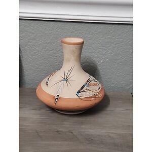 Vtg Southwest Native Pottery Signed Betty Selby Feathers Gourd Shape #364